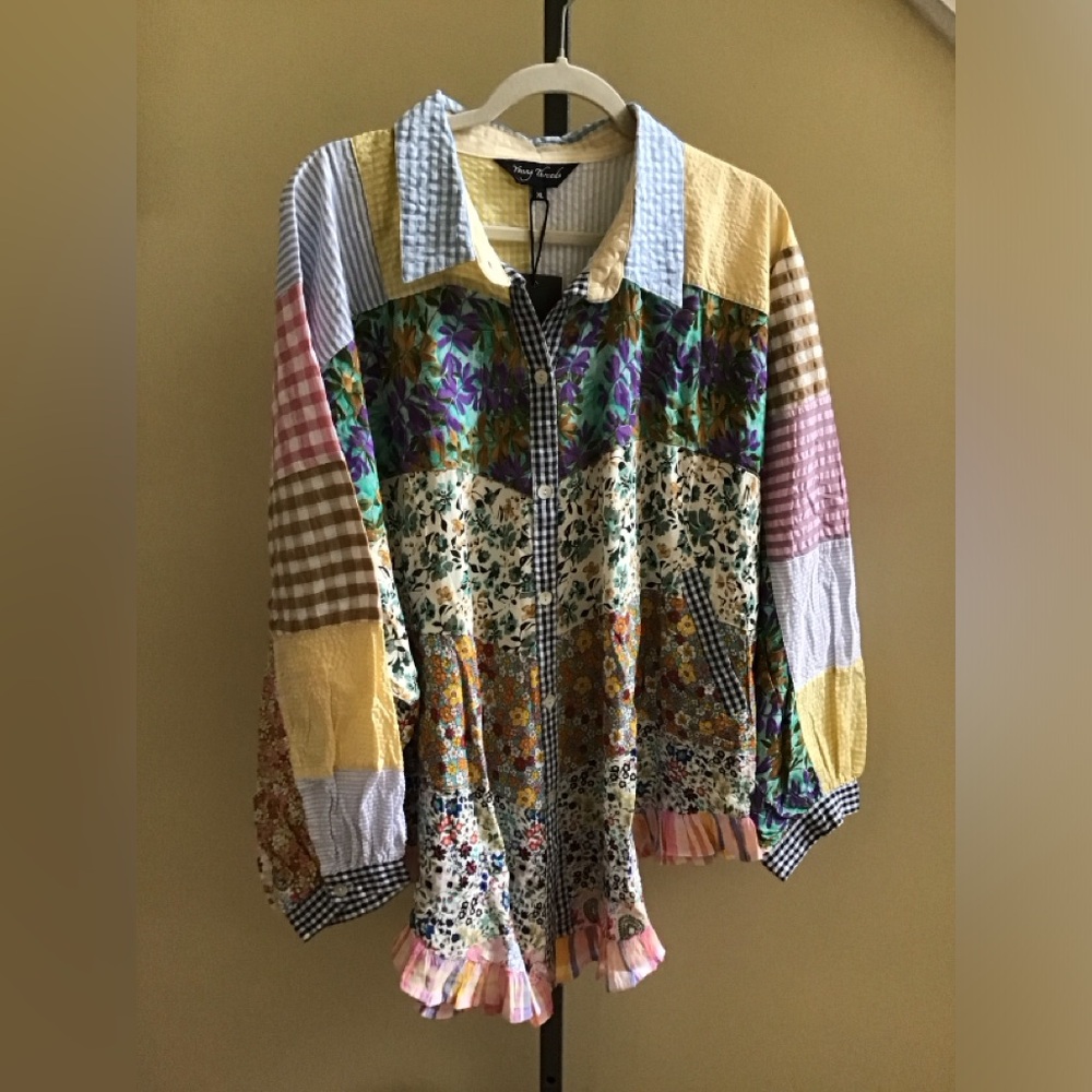 YOUNG THREADS NWT Top Tiered Flowy Boho Style Pockets Size Med - Xlarge